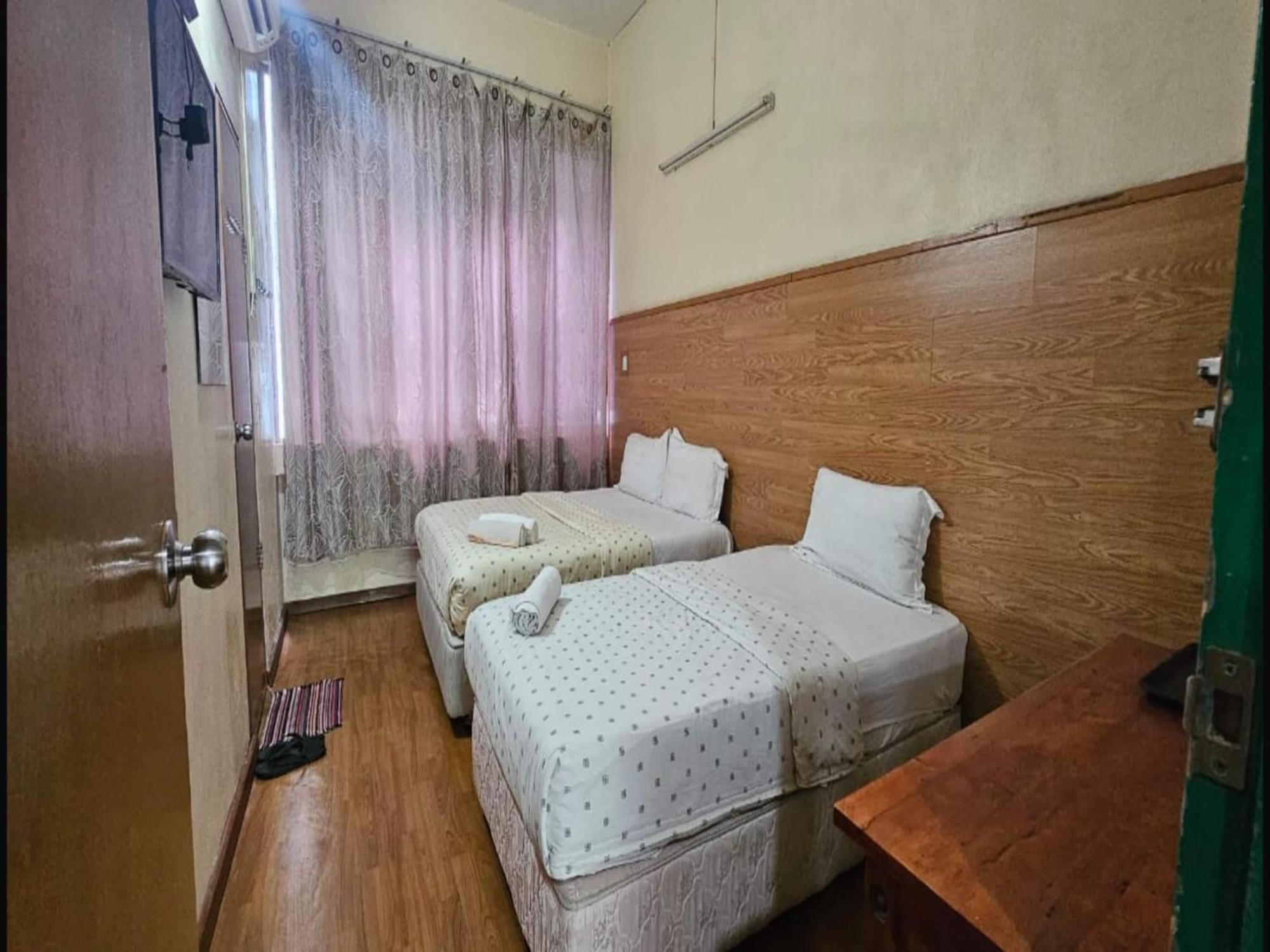 Oyo 90979 Sianglory Hotel 2*